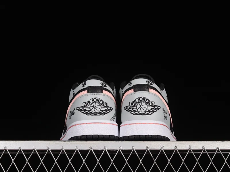 All categories Air Jordan Jordan series basketball shoes Air Jordan 1 Low Air Jordan 1 Low AJ1 Joe 1 customized sports culture basketball shoes 553558-062